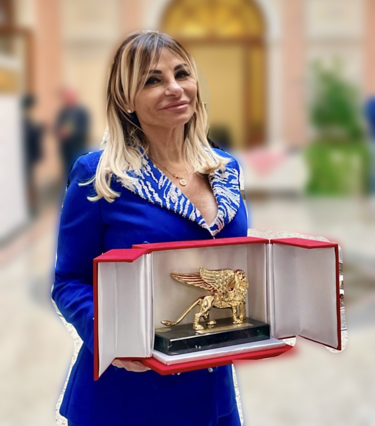 Assunta Pacifico conquista il prestigioso Leone doro di Venezia: “Che emozione portare questo premio a Napoli