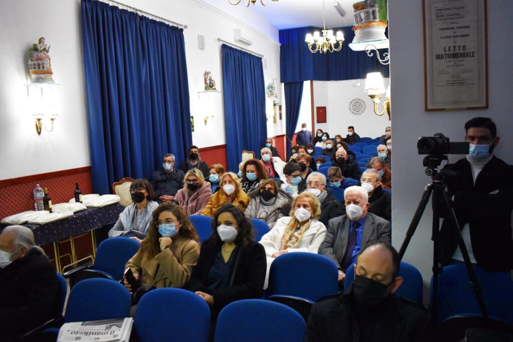 SARNO. Presentato il secondo volume di “Studi Storici Sarnesi”, “L’affermazione dei civili: il caso degli Hodierna”. Cacciatore: “Si tratta di un’opera pregevole”