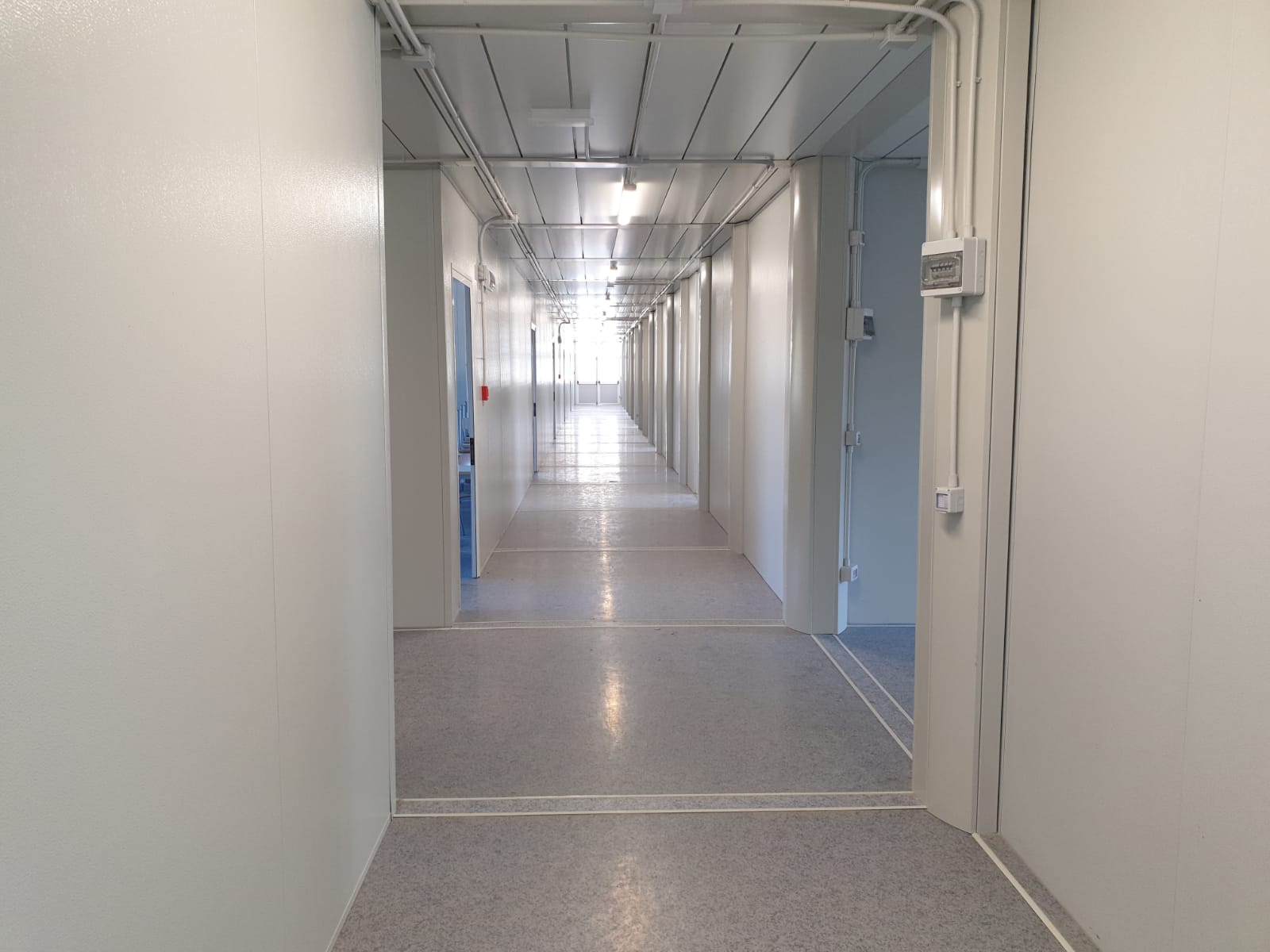 POLLENA TROCCHIA. Per il plesso Viviani il rientro in aula è nella nuova struttura modulare al parco Europa POLLENA TROCCHIA. Per il plesso Viviani il rientro in aula è nella nuova struttura modulare al parco Europa