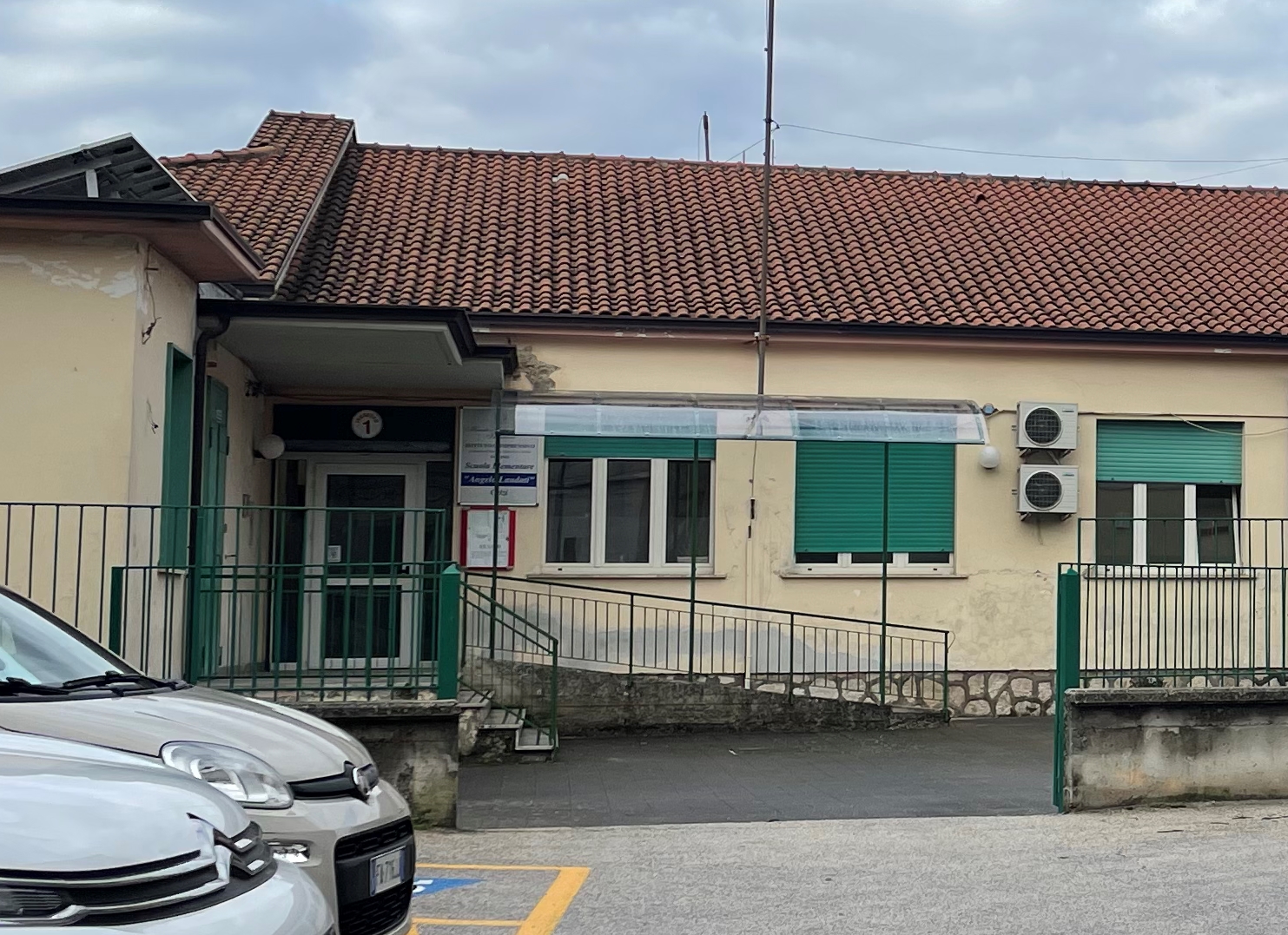 Forino (Av). LAssessore Lima: Soddisfatti per alcuni interventi sulle nostre Scuole Forino (Av). LAssessore Lima: Soddisfatti per alcuni interventi sulle nostre Scuole