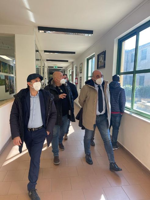 Scuole superiori, il presidente Buonopane fa tappa negli istituti di Frigento, Grottaminarda e Mirabella Eclano: “Nostro dovere garantire spazi sicuri e funzionali” Scuole superiori, il presidente Buonopane fa tappa negli istituti di Frigento, Grottaminarda e Mirabella Eclano: “Nostro dovere garantire spazi sicuri e funzionali”