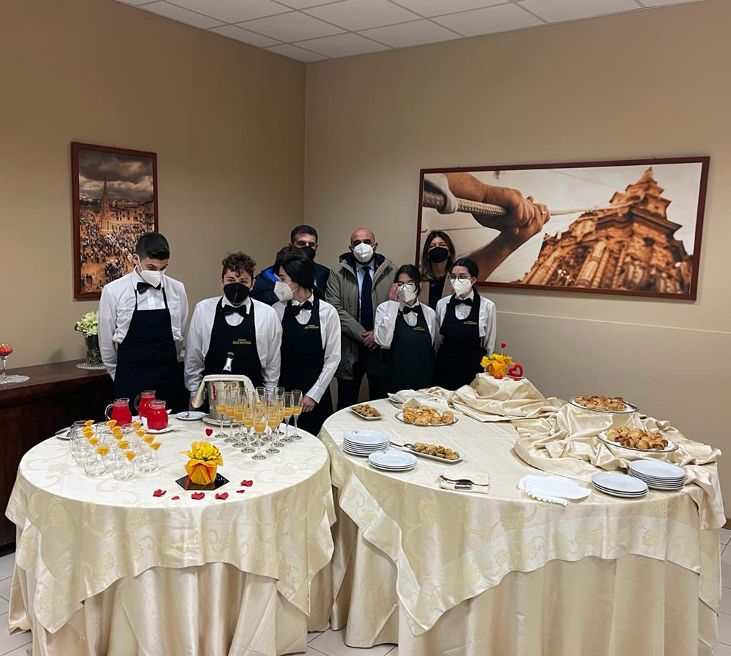 Scuole superiori, il presidente Buonopane fa tappa negli istituti di Frigento, Grottaminarda e Mirabella Eclano: “Nostro dovere garantire spazi sicuri e funzionali” Scuole superiori, il presidente Buonopane fa tappa negli istituti di Frigento, Grottaminarda e Mirabella Eclano: “Nostro dovere garantire spazi sicuri e funzionali”