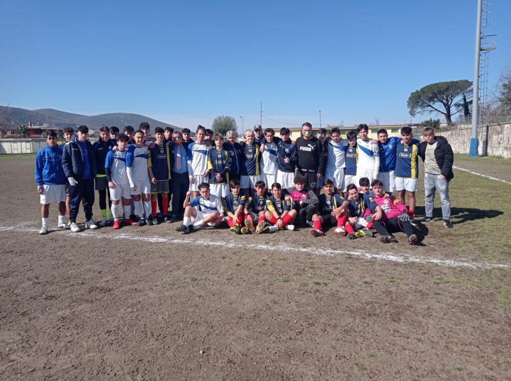 SPERONE. Salvatore Alaia: Flash mob allo stadio S. Elia a sostegno della pace