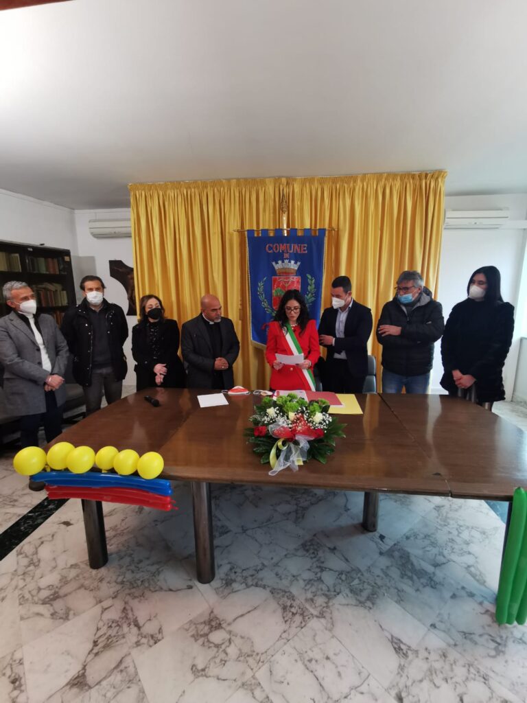 SPERONE. Il parroco colombiano Don Reinaldo, riceve la cittadinanza italiana. Foto e Video