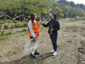 AVELLA. Clean Clanio, operazione Clanio pulito. I giovani e non solo ripuliscono il torrente. Video e Foto