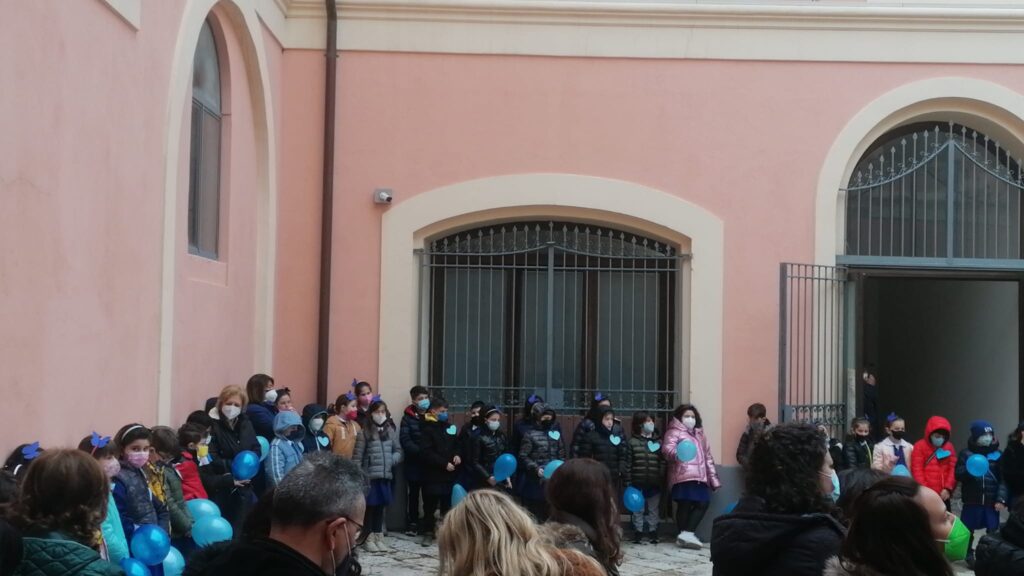 AVELLA. Questa mattina si è svolta la giornata della consapevolezza sullAutismo