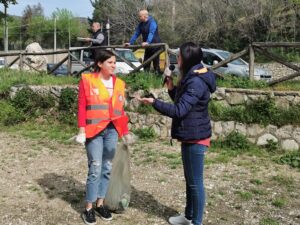 AVELLA. Clean Clanio, operazione Clanio pulito. I giovani e non solo ripuliscono il torrente. Video e Foto