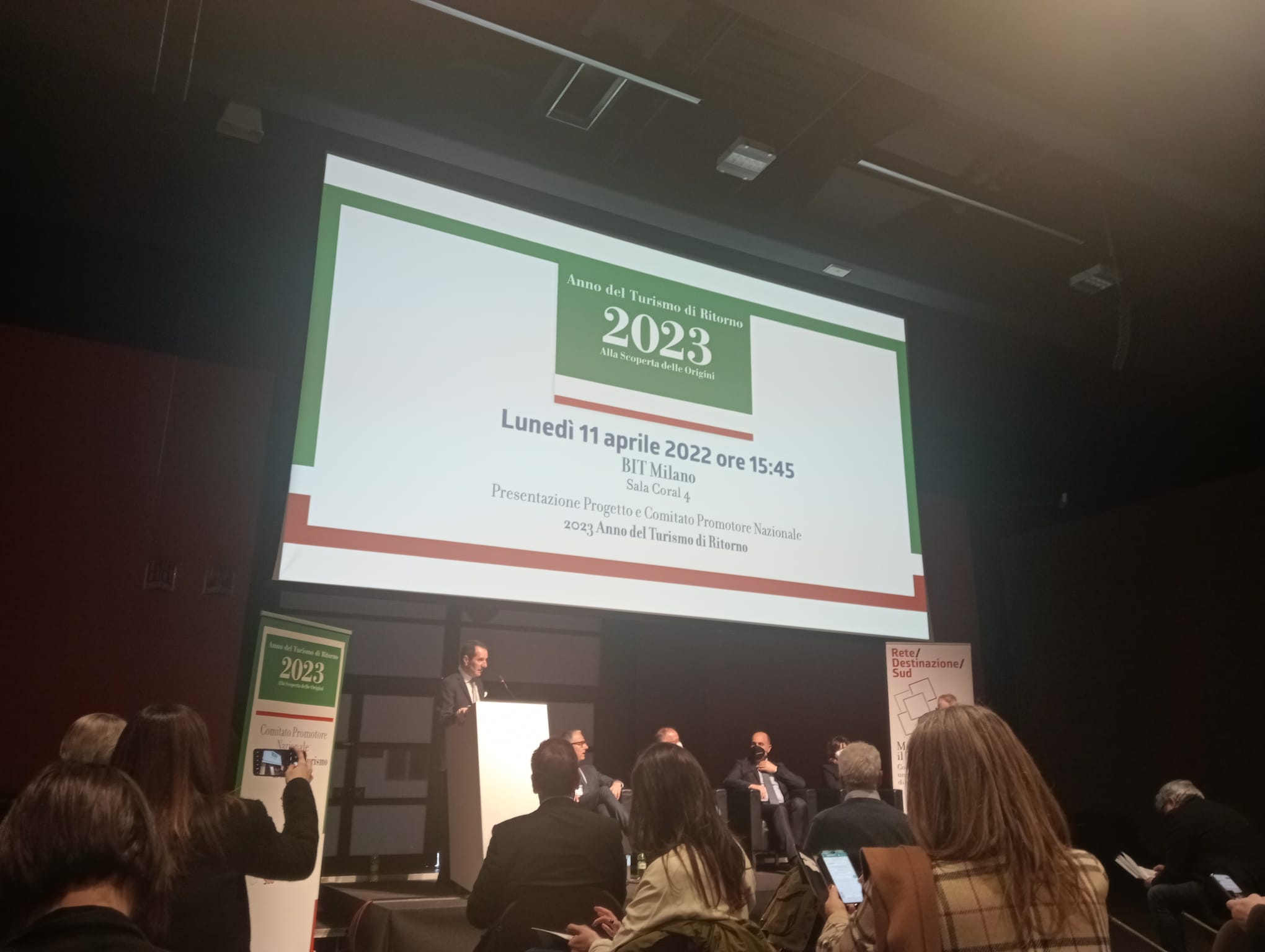 AVELLA.La Città dArte,porta dellIrpinia,alla Bit di Milano è volano per il turismo in Campania. AVELLA.La Città dArte,porta dellIrpinia,alla Bit di Milano è volano per il turismo in Campania.