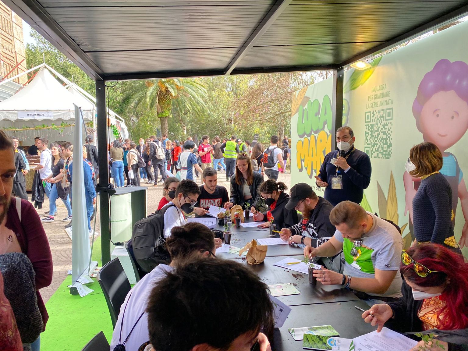 Biologicamente: al Comicon centinaia di ragazzi chiedono il ritorno a una vita naturale Biologicamente: al Comicon centinaia di ragazzi chiedono il ritorno a una vita naturale