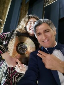 NOLA. Festival “Le Voci di Napoli “ Vince Rubina Della Pietra. Applausi a scena aperta del folto pubblico. Testimonial Pino Mauro