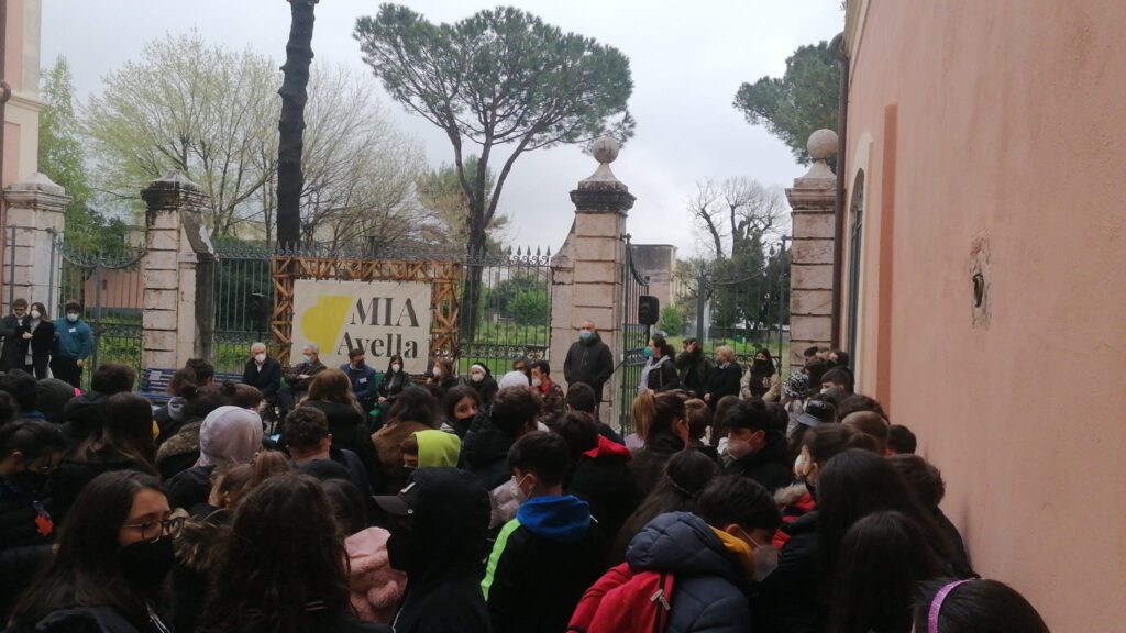 AVELLA. Questa mattina si è svolta la giornata della consapevolezza sullAutismo