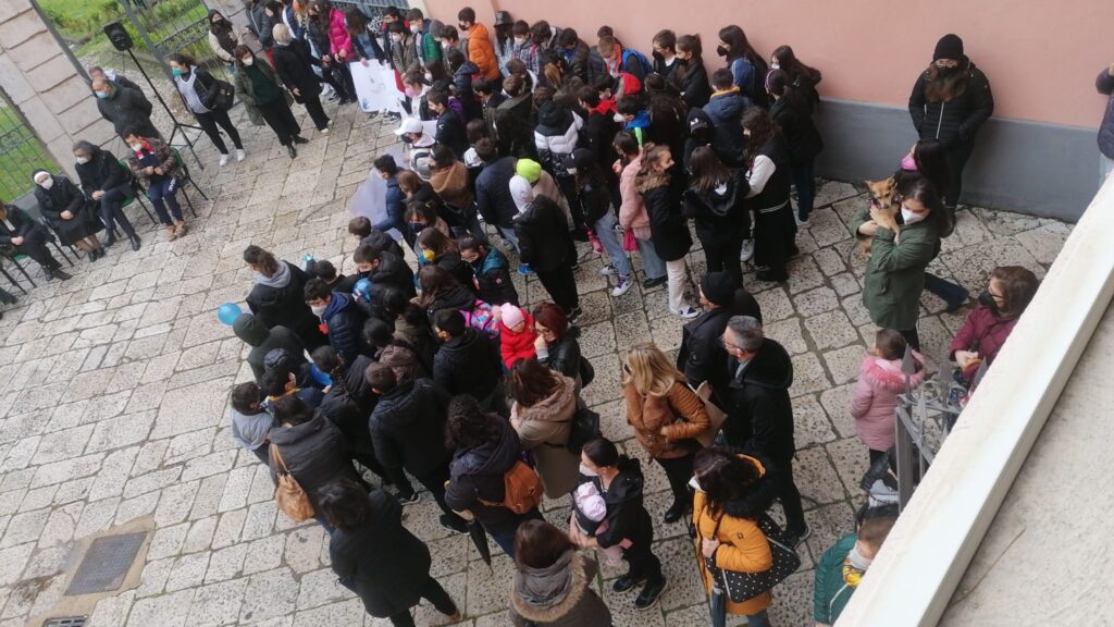 AVELLA. Questa mattina si è svolta la giornata della consapevolezza sullAutismo