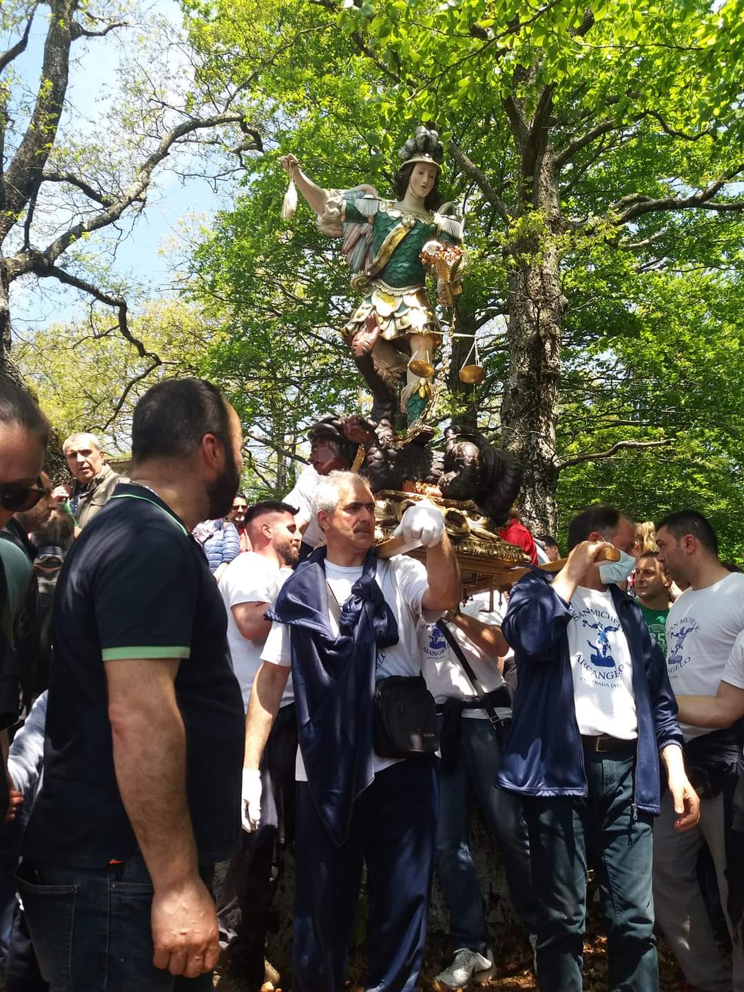 Forino (Av): Monte Faliesi e quello abbraccio dei Due San Michele che non tramonta mai Forino (Av): Monte Faliesi e quello abbraccio dei Due San Michele che non tramonta mai