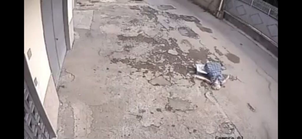 Napoletano, investe anziana senza soccorrerla che morirà dopo qualche giorno. Condannato a sei mesi con pena sospesa. La famiglia: “Non ci diamo pace”