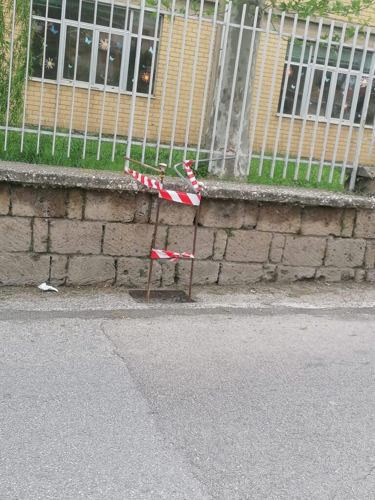 AVELLA. Incredibile, rubate le caditoie in alcune strade.
