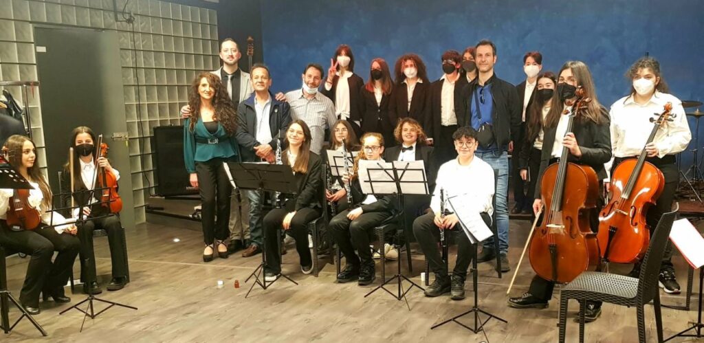 BAIANO.  La musica del  “Giovanni XXIII”  all’Internazionale  “Note sul mare”  A Roma, splendida esibizione  di Domenica Salapete, raffinata performer di violino