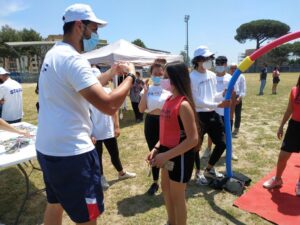 Al via la seconda edizione delle Olimpiadi Fraincanti. Dal 18 al 28 maggio allo stadio Comunale di Frattaminore, ragazzi delle scuole dellarea nord di Napoli gareggeranno in varie discipline sportive.