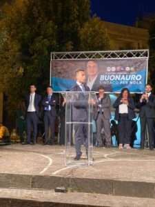 NOLA. In piazza con il Candidato sindaco Buonauro, Di Maio & Company  Interviste e foto