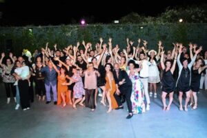 Mariglianella (NA).  L’omaggio dell’Amministrazione Comunale alle decennali attività di danza dell’Associazione “Latino Angel”.