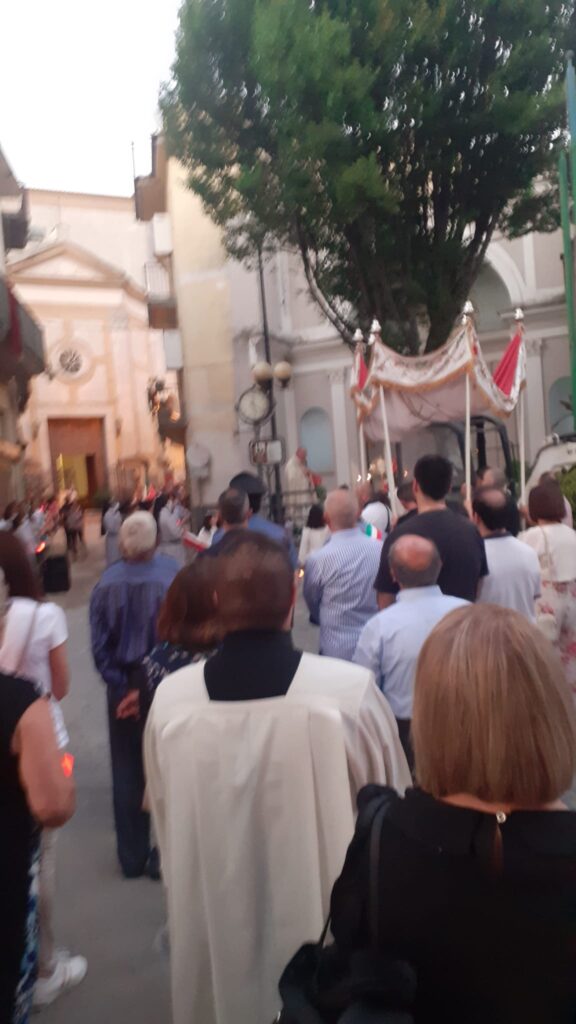 Visciano, si è svolta la processione del Corpus Domini.