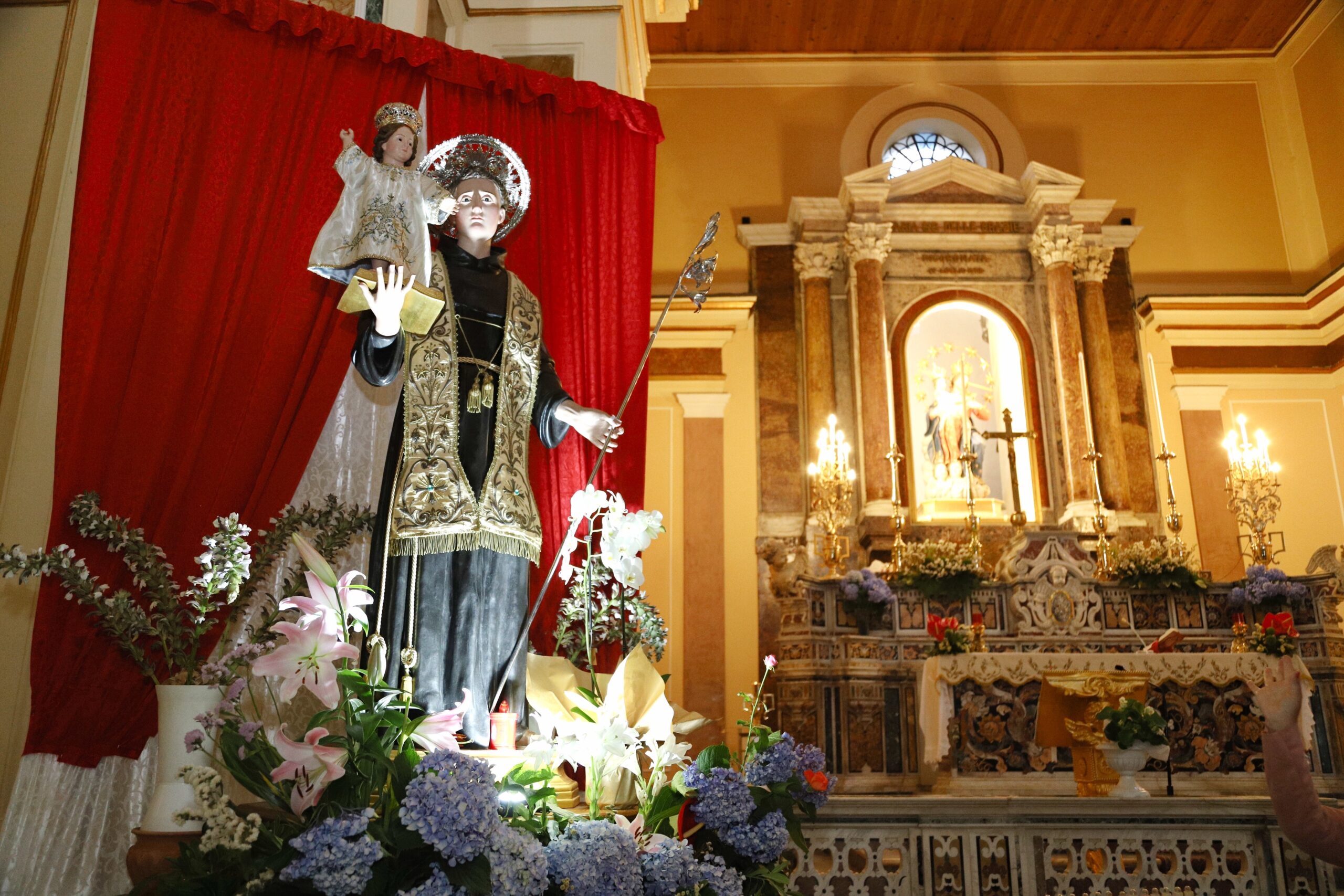 MUGNANO DEL CARDINALE. Il magistrato Catello Maresca in visita al Santuario di Santa Filomena. Le foto più belle