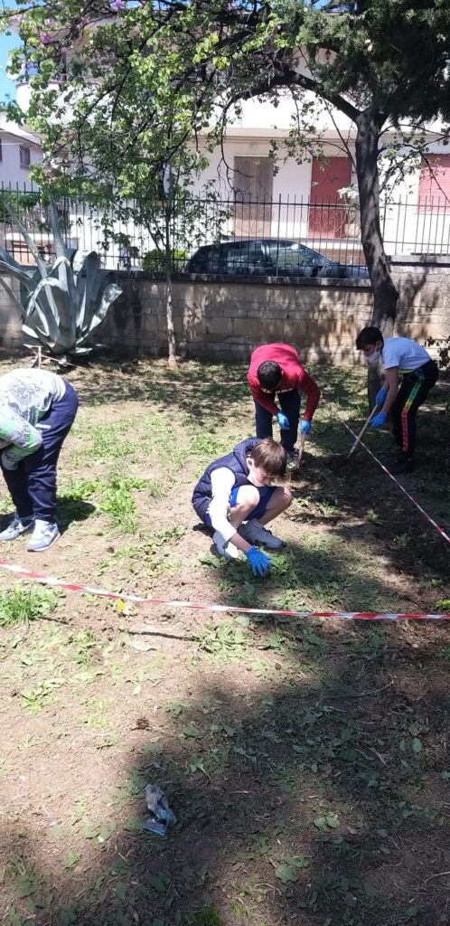AVELLA. Mostra di Scienze e progetto Orto didattico per gli alunni dell’I.C. “Mons. P.Guerriero” la scuola non si ferma!!!