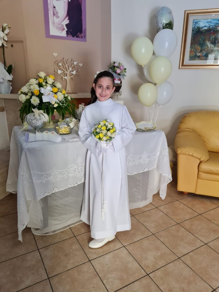 100 DI QUESTI GIORNI. Mugnano del Cardinale, Prima Comunione per Raffaela Acierno