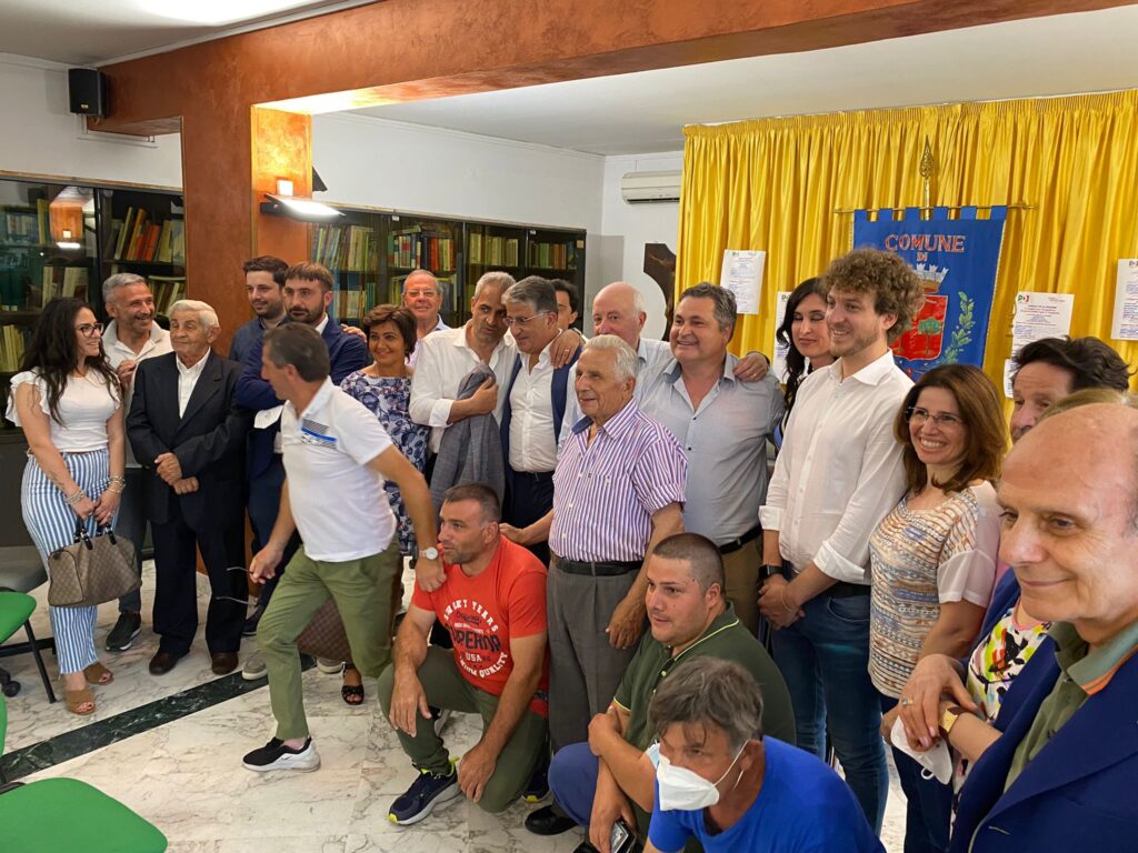 SPERONE. Congresso tematico Democratici per l’Irpinia. Sviluppo in Irpinia ancora una priorità? Tra gli ospiti Maurizio Petracca, Enzo De Luca, Marco Alaia. Foto e Video SPERONE. Congresso tematico Democratici per l’Irpinia. Sviluppo in Irpinia ancora una priorità? Tra gli ospiti Maurizio Petracca, Enzo De Luca, Marco Alaia. Foto e Video