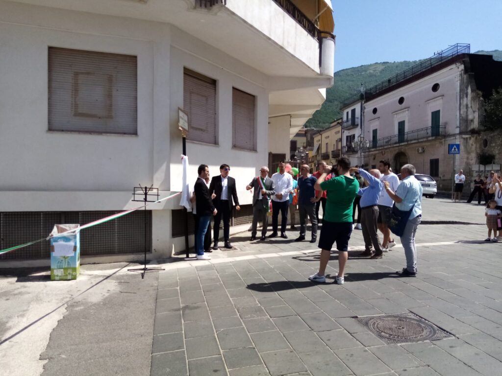 QUADRELLE (AV). Inaugurata Via Antonino Picariello, in memoria del medico quadrellese scomparso. Video e Foto