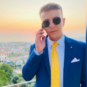 BAIANESE. Le piazze si rivitalizzano grazie ai giovani.  Successo per le iniziative di Avella e Baiano. Ma cè chi critica