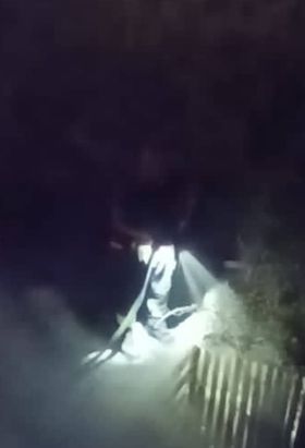 AVELLA. Fiamme in via Matteotti, bruciano sterpaglie e materiali vari in cantiere sequestrato AVELLA. Fiamme in via Matteotti, bruciano sterpaglie e materiali vari in cantiere sequestrato