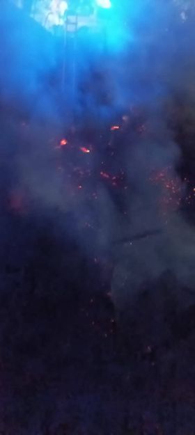 AVELLA. Fiamme in via Matteotti, bruciano sterpaglie e materiali vari in cantiere sequestrato AVELLA. Fiamme in via Matteotti, bruciano sterpaglie e materiali vari in cantiere sequestrato