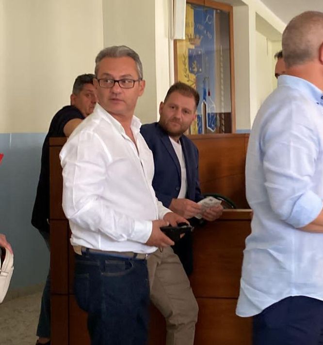 VISCIANO. Parte la macchina amministrativa. Lassessore Sabatino Castaldo: la comunità al centro che favorisce loccupazione giovanile VISCIANO. Parte la macchina amministrativa. Lassessore Sabatino Castaldo: la comunità al centro che favorisce loccupazione giovanile