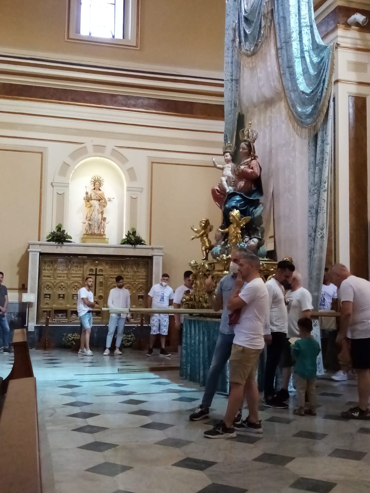 Mugnano del Cardinale (AV) Processione di Maria Santissima delle Grazie tra tradizione e innovazione. Foto e Video Mugnano del Cardinale (AV) Processione di Maria Santissima delle Grazie tra tradizione e innovazione. Foto e Video