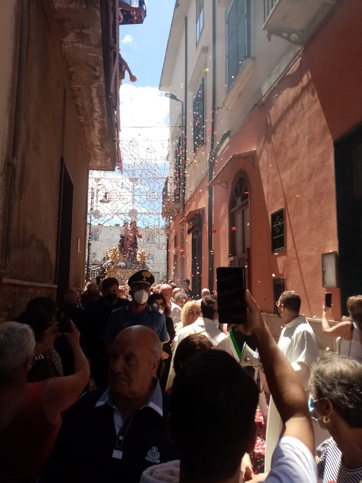 Mugnano del Cardinale (AV) Processione di Maria Santissima delle Grazie tra tradizione e innovazione. Foto e Video Mugnano del Cardinale (AV) Processione di Maria Santissima delle Grazie tra tradizione e innovazione. Foto e Video