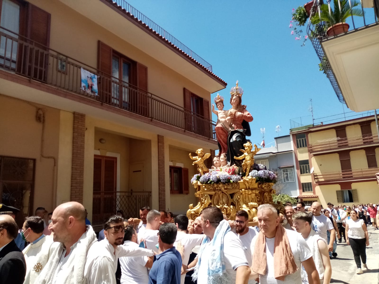 Mugnano del Cardinale (AV) Processione di Maria Santissima delle Grazie tra tradizione e innovazione. Foto e Video Mugnano del Cardinale (AV) Processione di Maria Santissima delle Grazie tra tradizione e innovazione. Foto e Video
