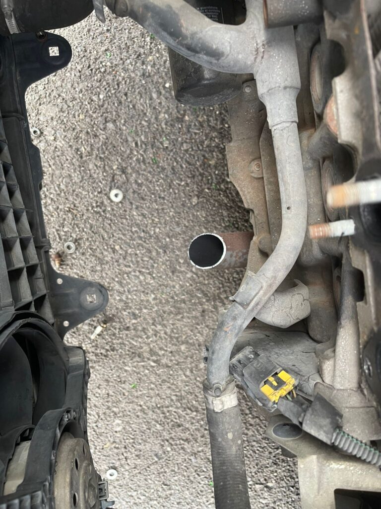 BAIANESE. Ecco come portano via i catalizzatori la banda delle marmitte. Foto