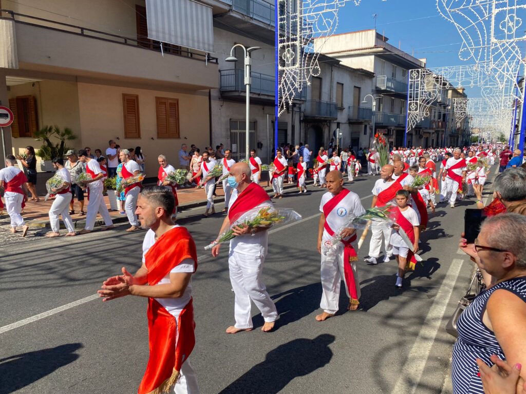 SPERONE. SantElia 2022, larrivo dei battenti. Video e Foto