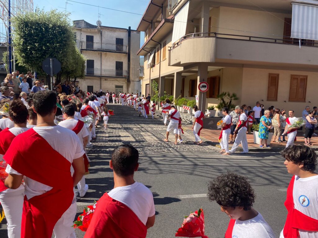 SPERONE. SantElia 2022, larrivo dei battenti. Video e Foto