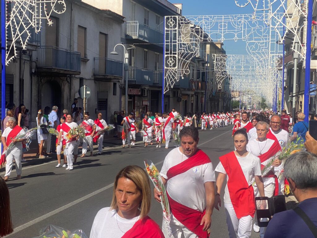 SPERONE. SantElia 2022, larrivo dei battenti. Video e Foto