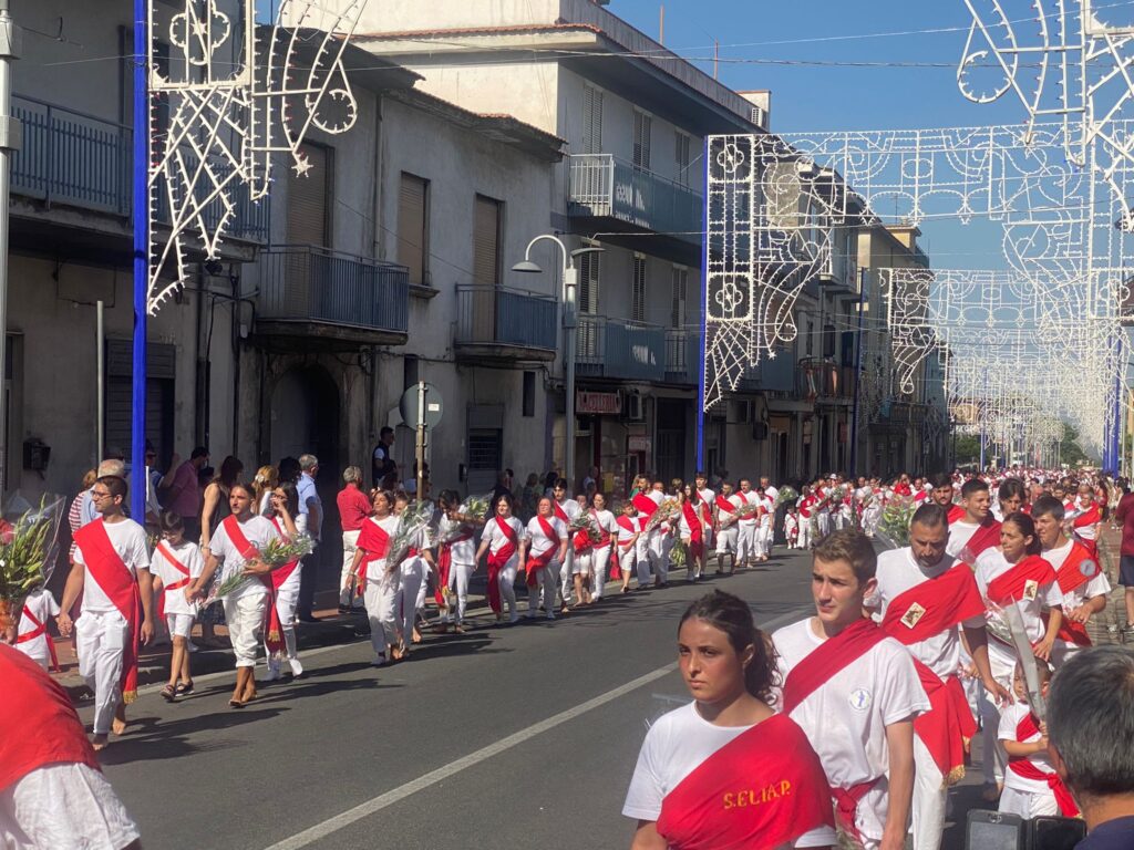 SPERONE. SantElia 2022, larrivo dei battenti. Video e Foto