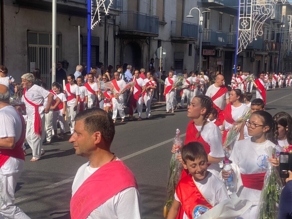 SPERONE. SantElia 2022, larrivo dei battenti. Video e Foto