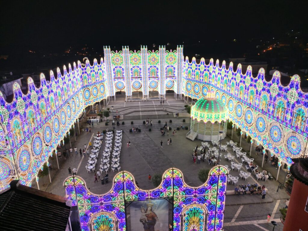 VISCIANO. La processione in onore di Maria SS. del Carpinello. Foto e Video