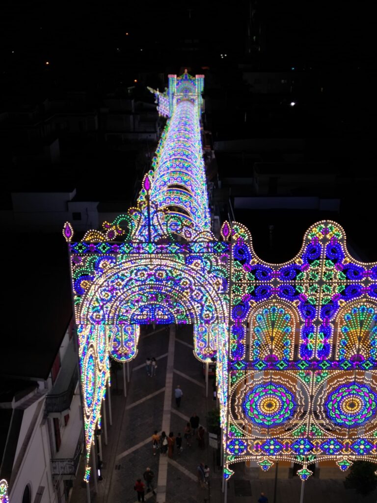 VISCIANO. La processione in onore di Maria SS. del Carpinello. Foto e Video