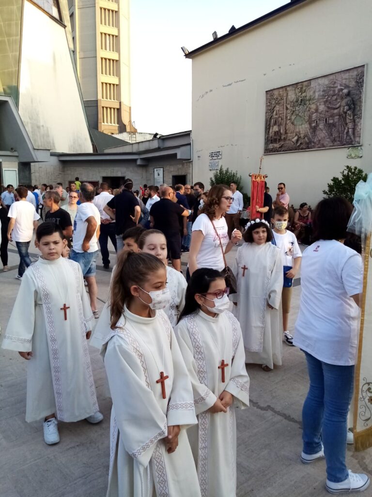 VISCIANO. La processione in onore di Maria SS. del Carpinello. Foto e Video