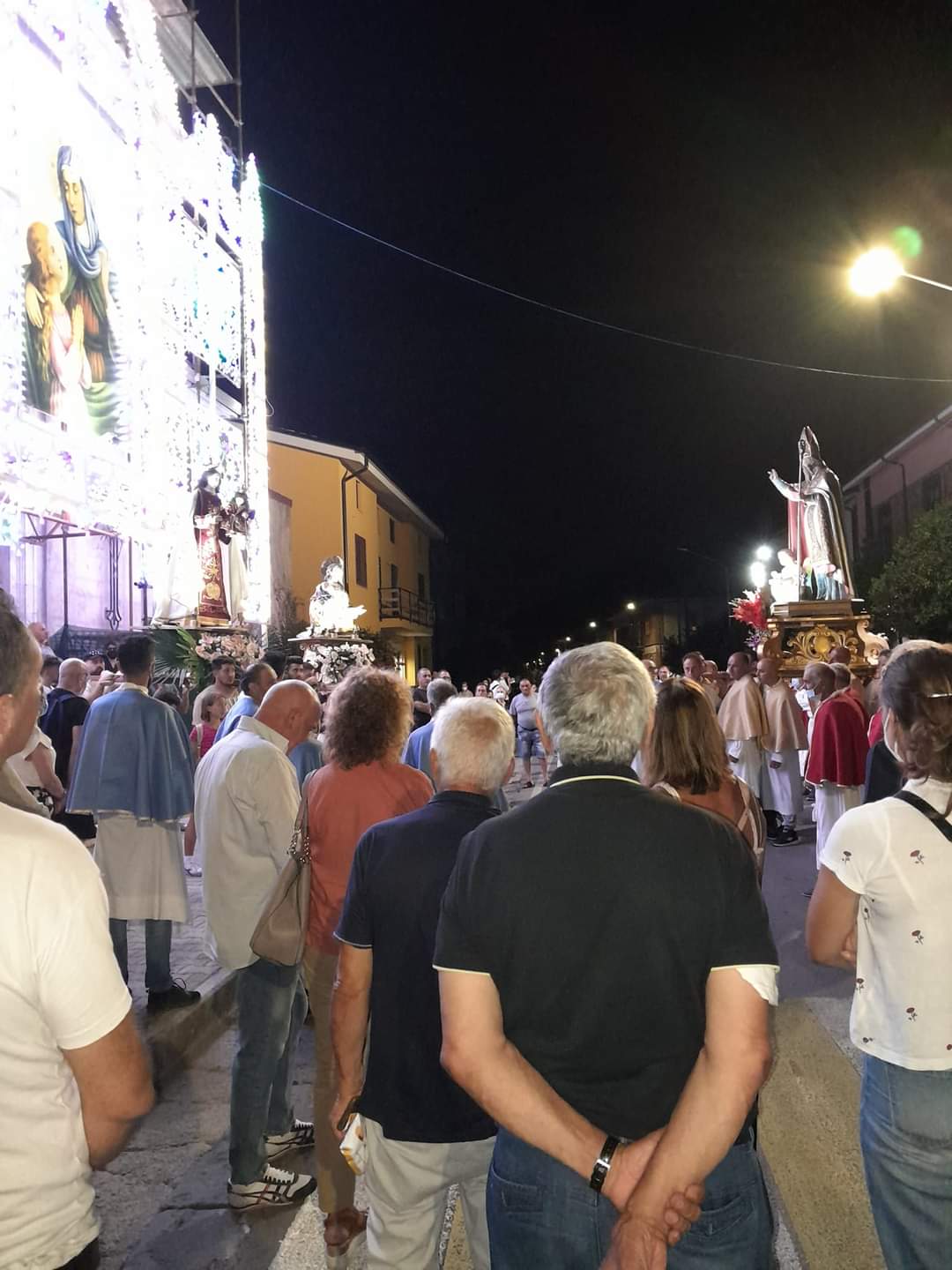 Forino (Av): Il ritorno di San Nicola nel toccante incontro di bentornato con Sant Anna, Santa Maria del Carmelo, San Michele e San Felicissimo