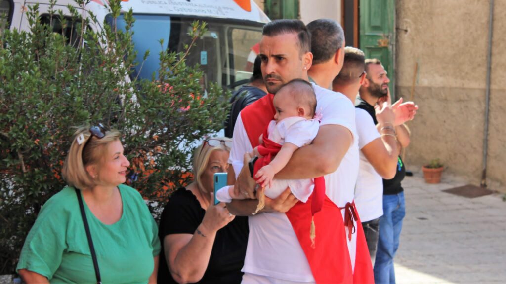 MUGNANO. Ieri la marcia dei Battenti in onore a San Pellegrino
