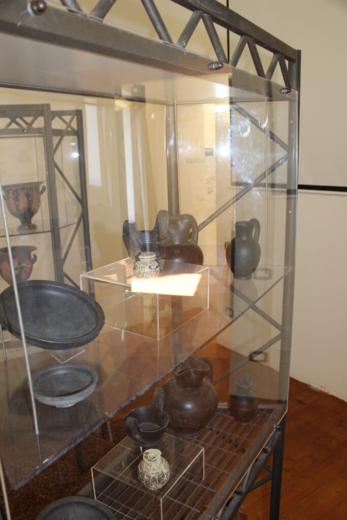 Avella  Visita ai monumenti da parte dei membri del Centro 66 dellArciconfraternita Universale di Santa Filomena