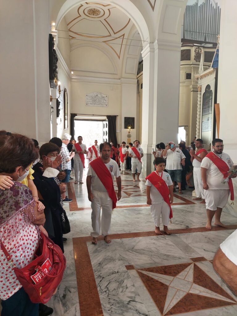 ALTAVILLA IRPINA. Le foto dei Battenti avellani in onore di San Pellegrino