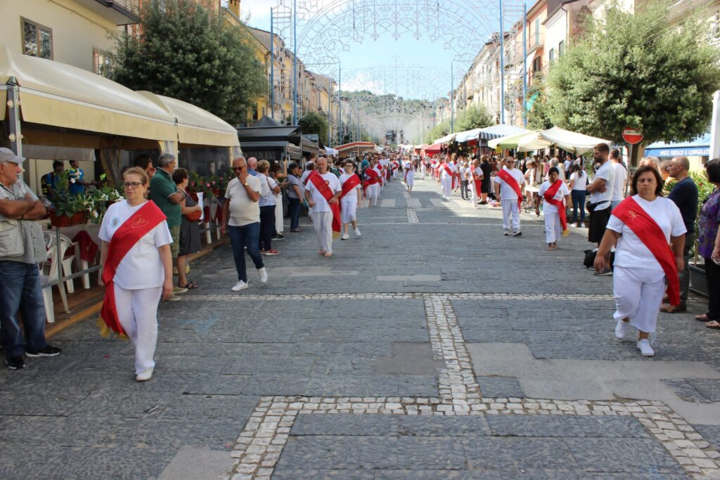 MUGNANO. Ieri la marcia dei Battenti in onore a San Pellegrino
